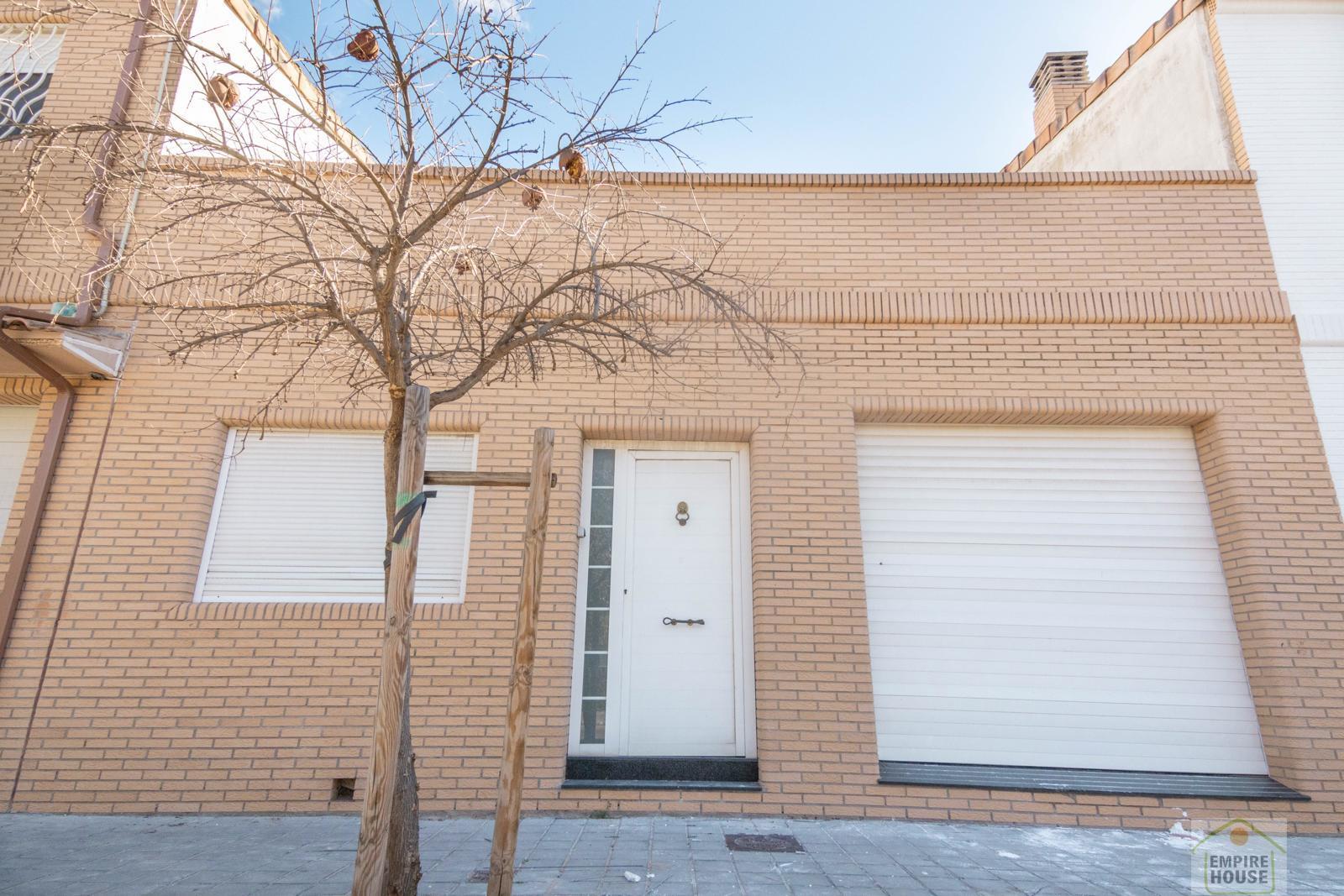For sale of chalet in Valencia