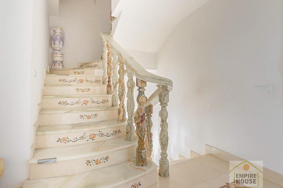 For sale of chalet in Valencia