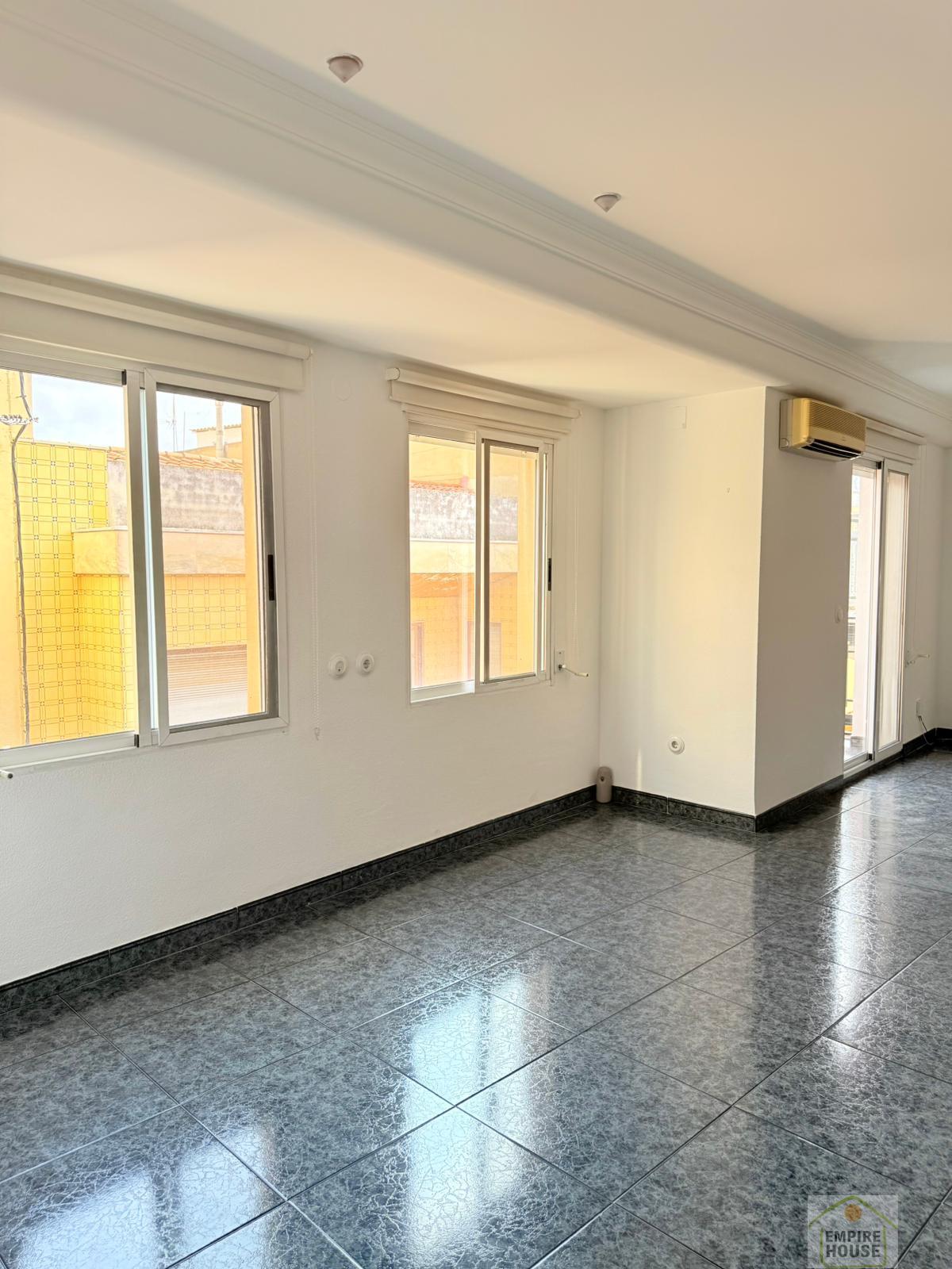 For rent of flat in Alginet