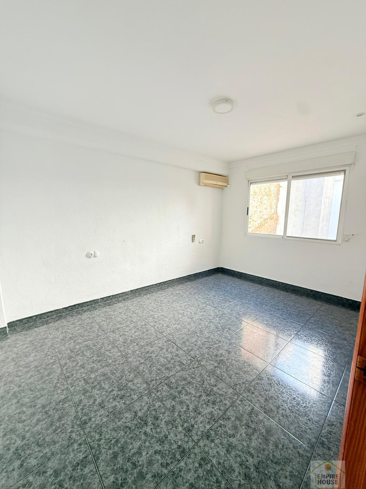 For rent of flat in Alginet