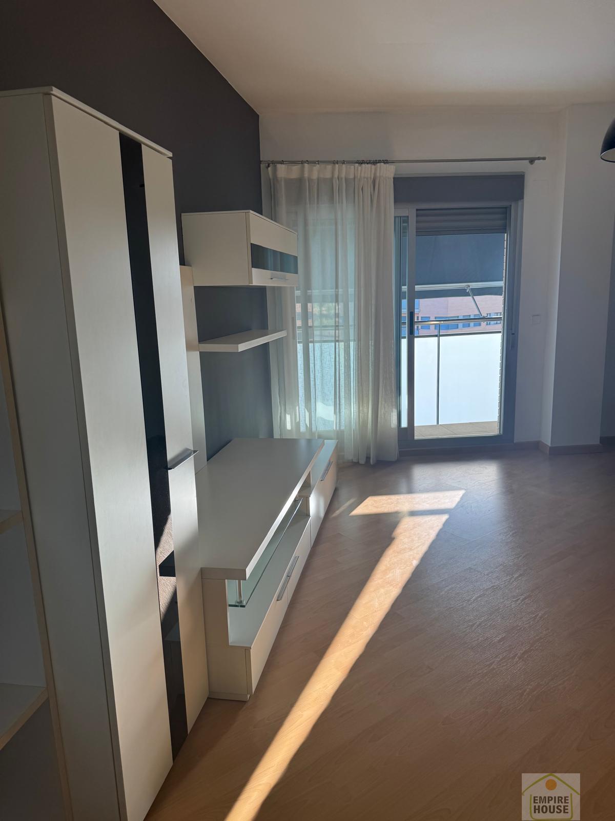 For sale of flat in Torrent