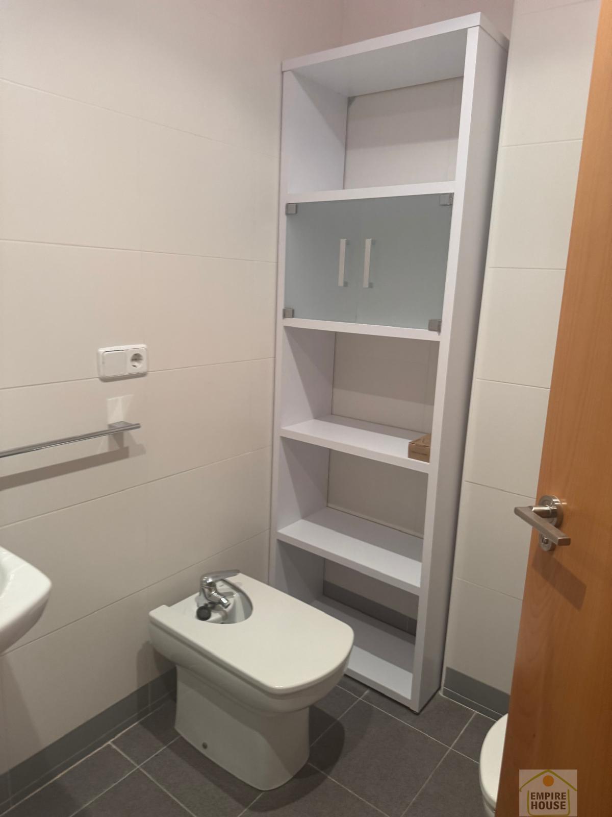 For sale of flat in Torrent