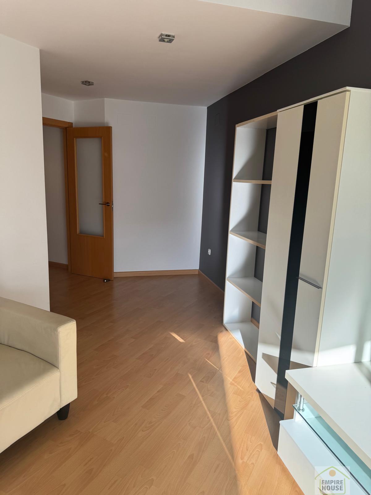 For sale of flat in Torrent