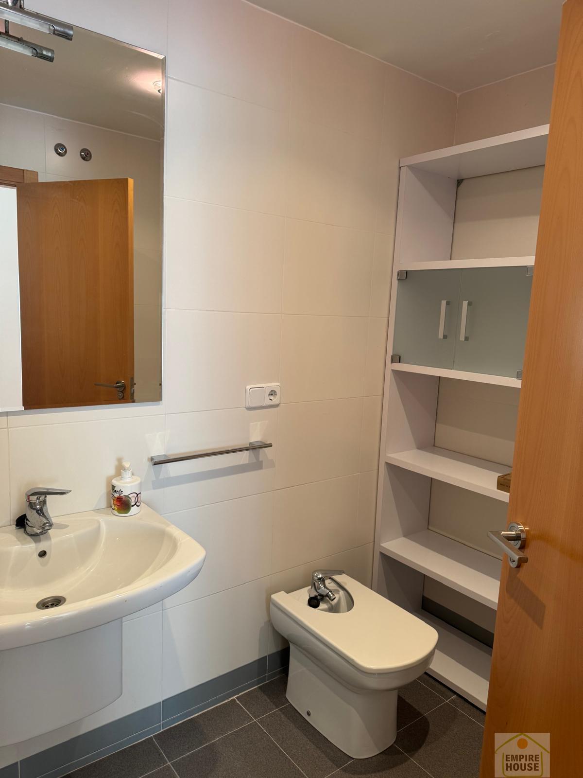 For sale of flat in Torrent