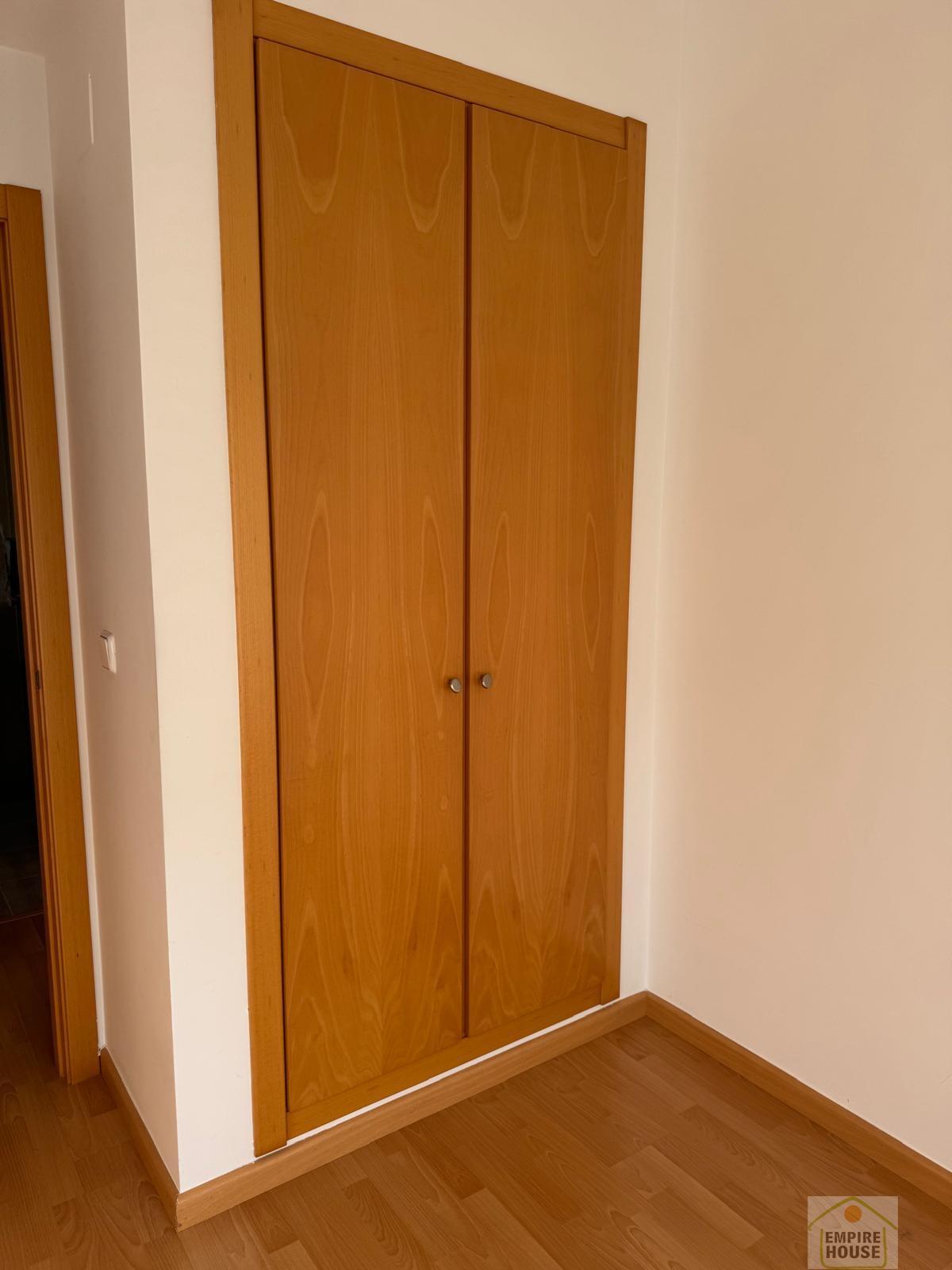 For sale of flat in Torrent