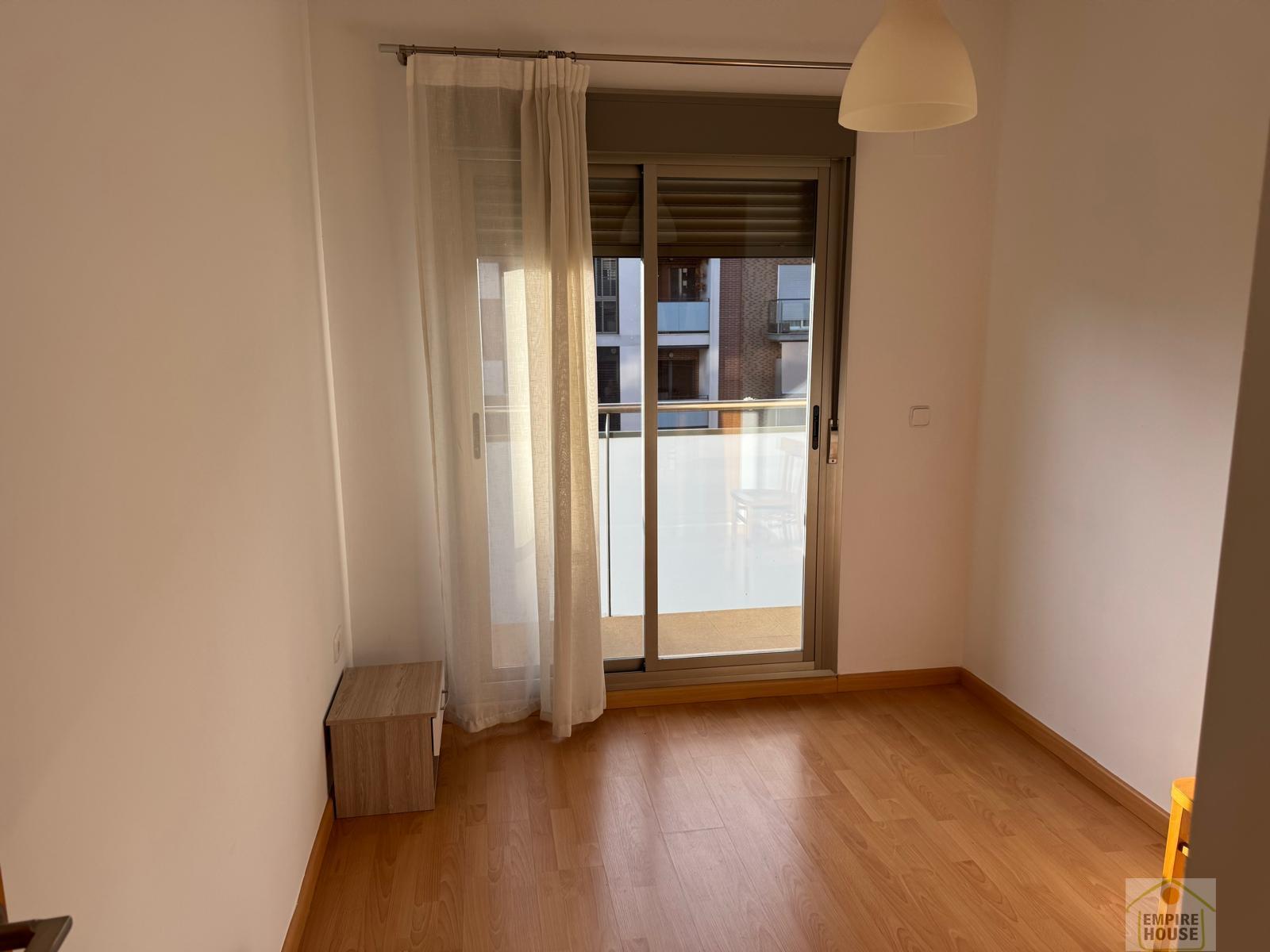 For sale of flat in Torrent