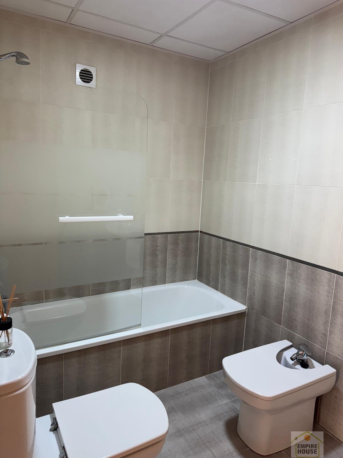 For sale of flat in Torrent