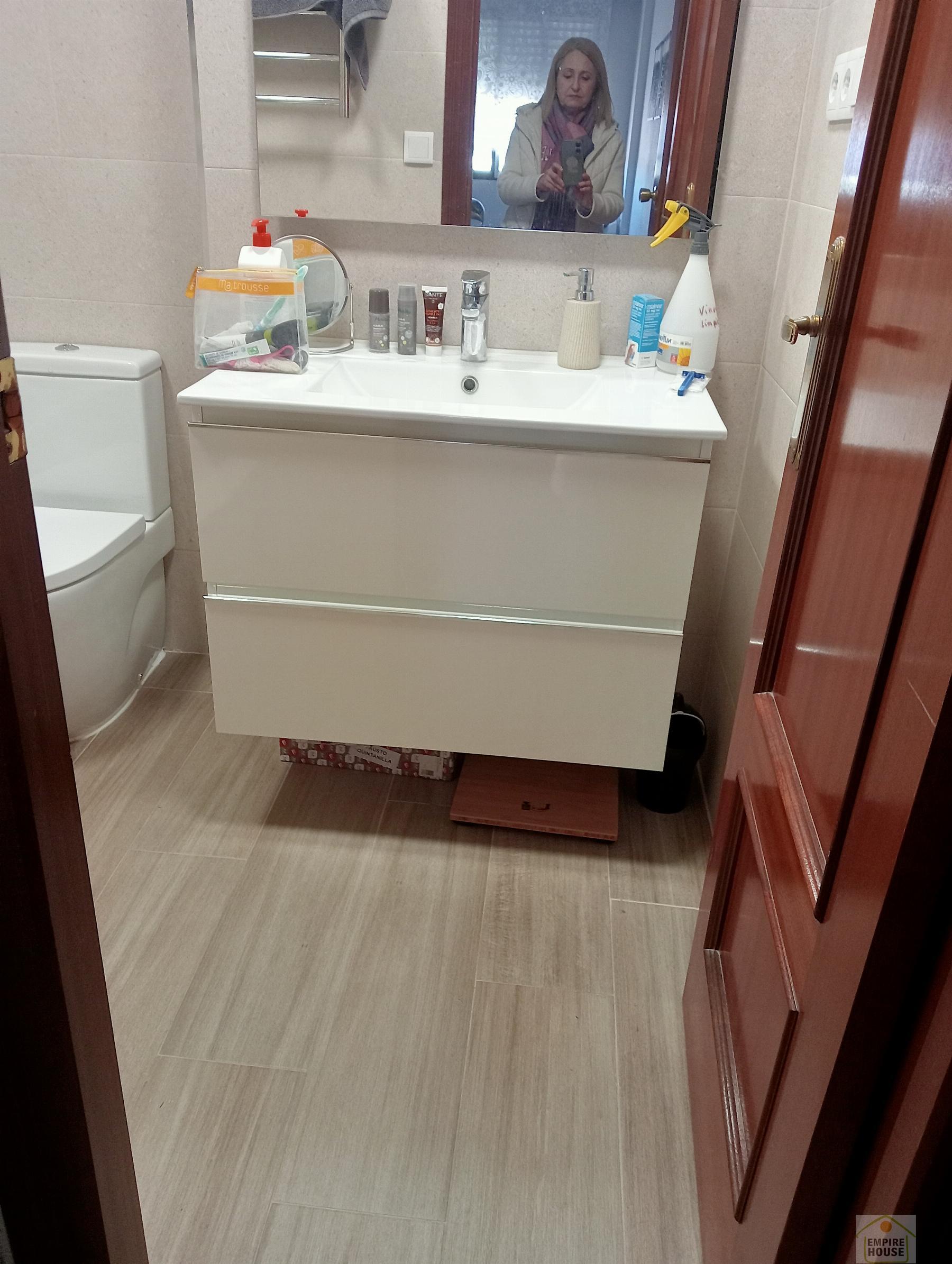 For sale of flat in Torrent