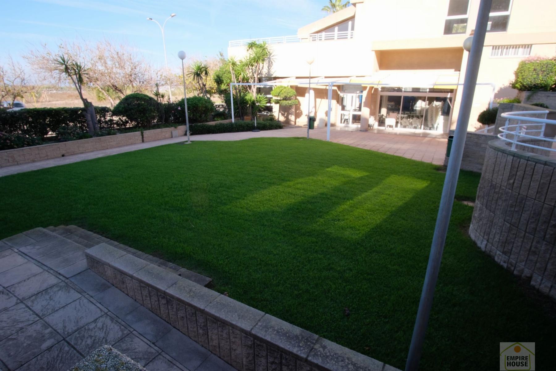 For sale of flat in El Perellonet