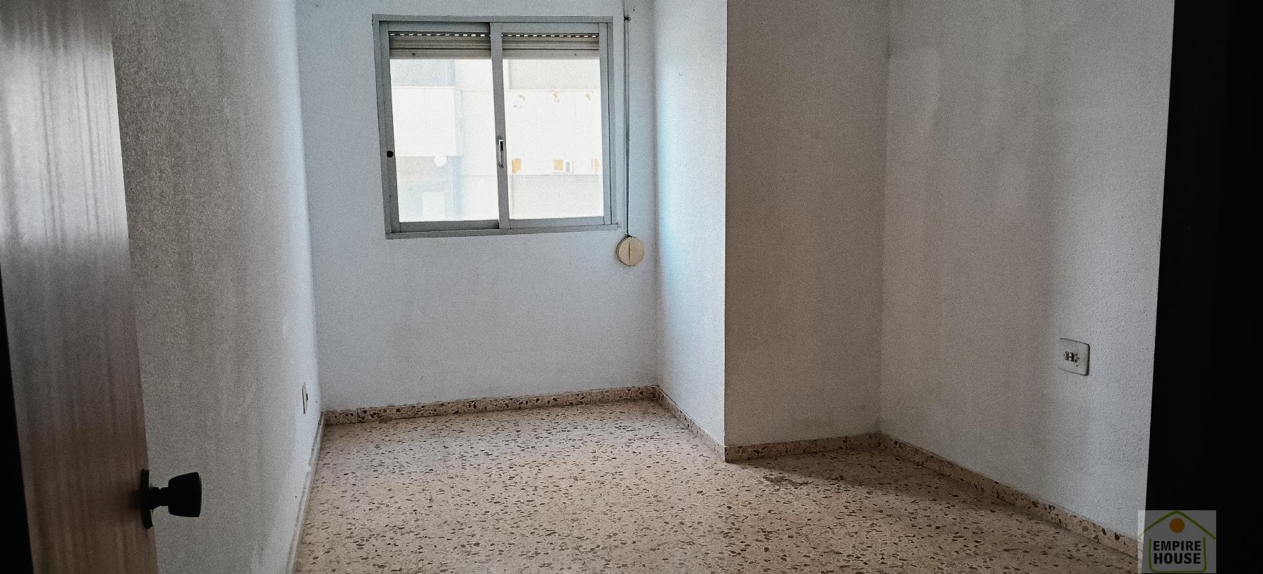 For sale of flat in Alzira