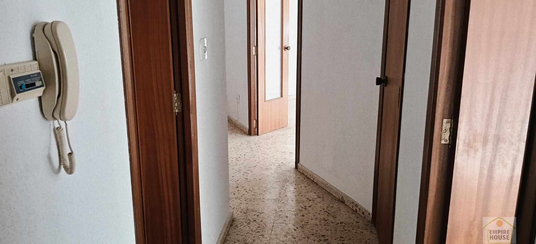 For sale of flat in Alzira