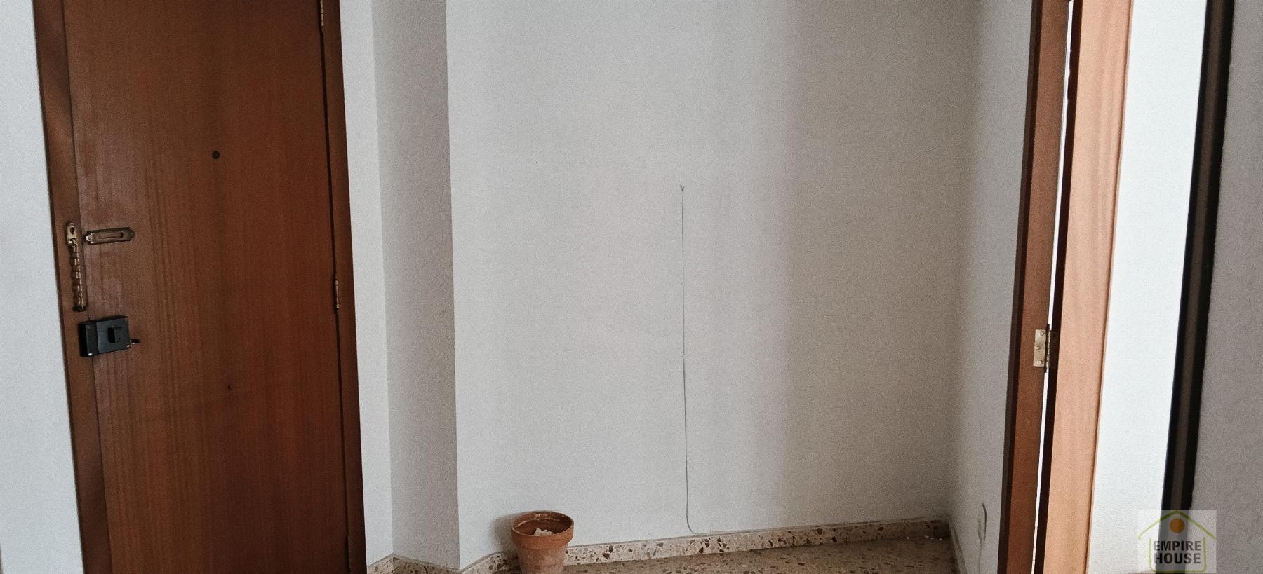 For sale of flat in Alzira
