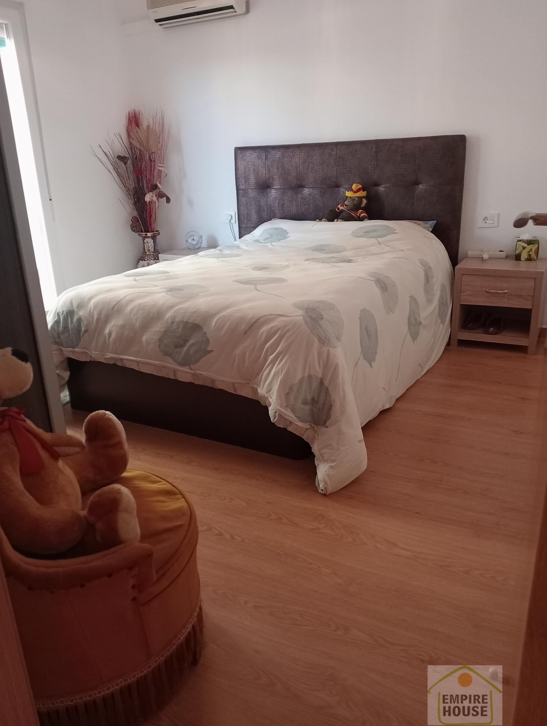 For sale of flat in Paterna
