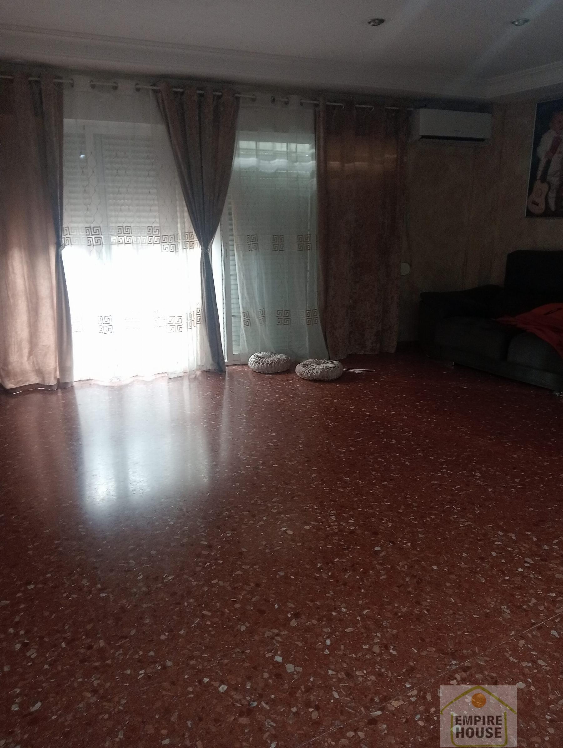 For sale of house in Algemesí