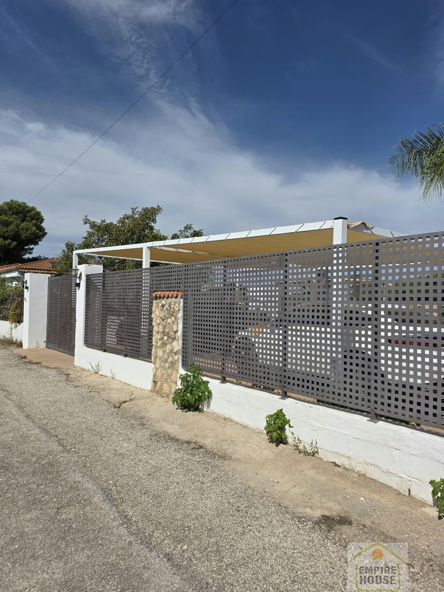 Venta de chalet en Monserrat