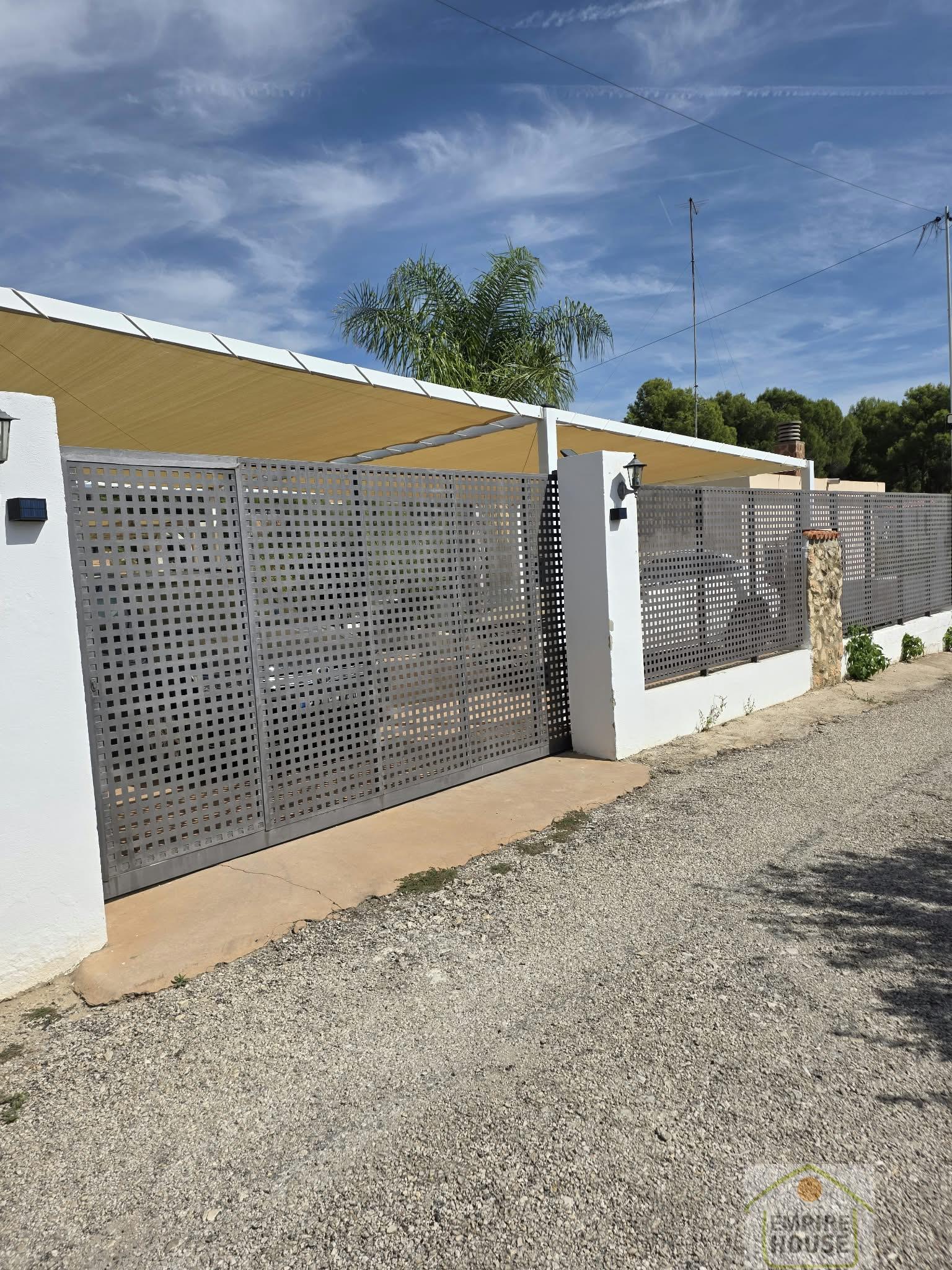 Venta de chalet en Monserrat