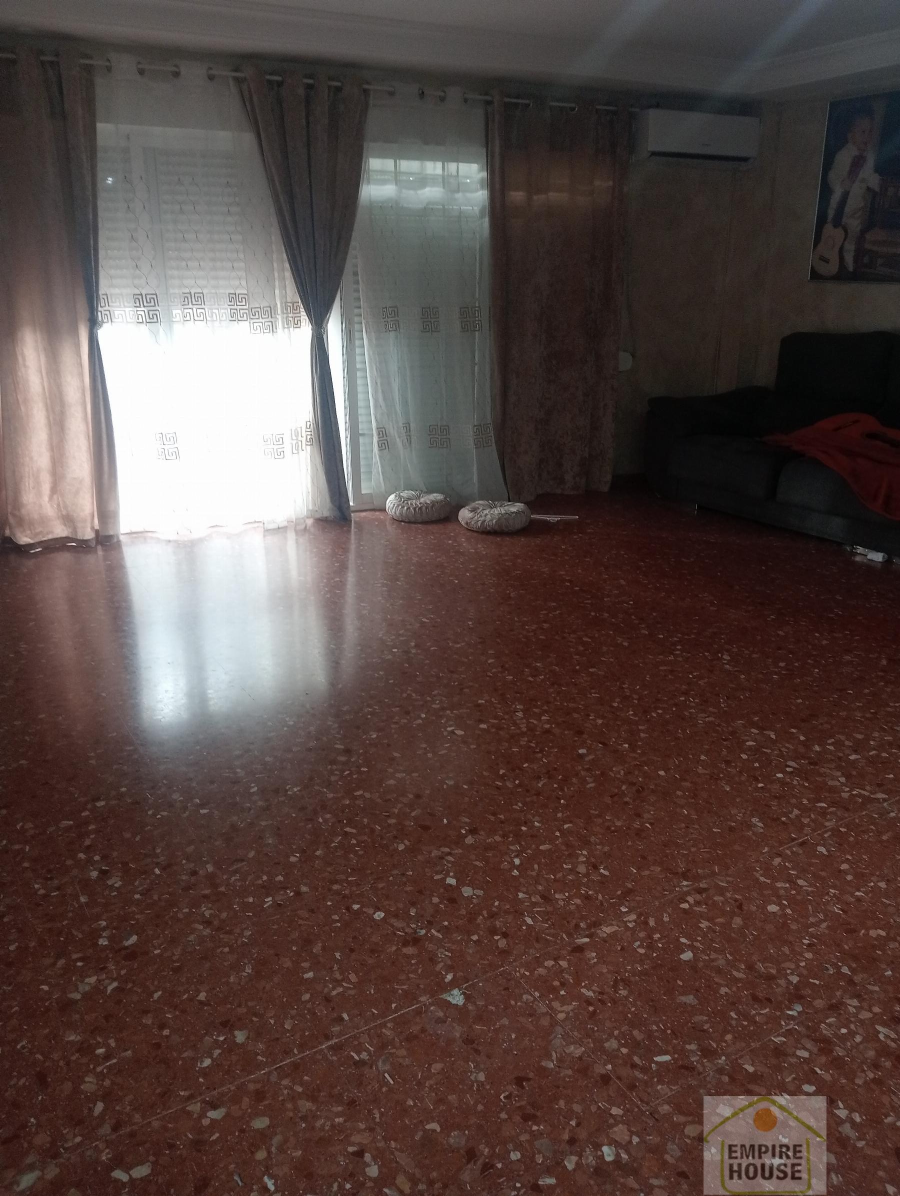 For sale of house in Algemesí