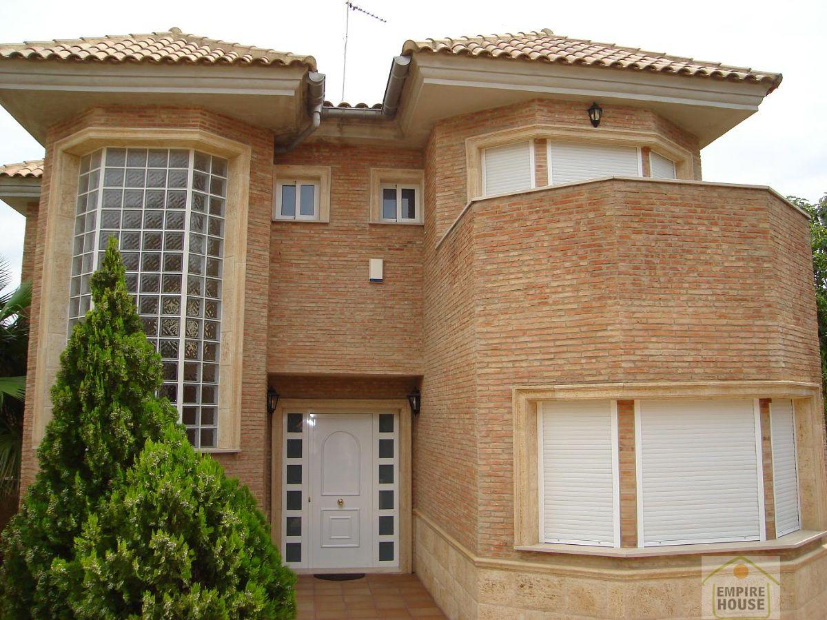 Venta de chalet en Monserrat