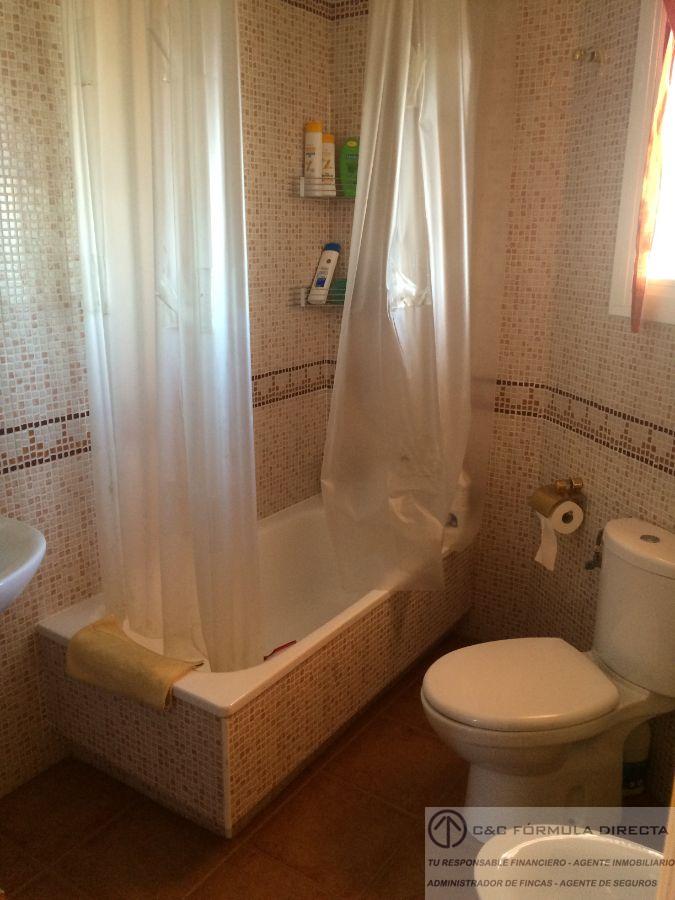 For rent of chalet in Lepe