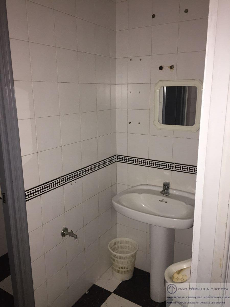 Salg av kommersiell lokal i Isla Cristina