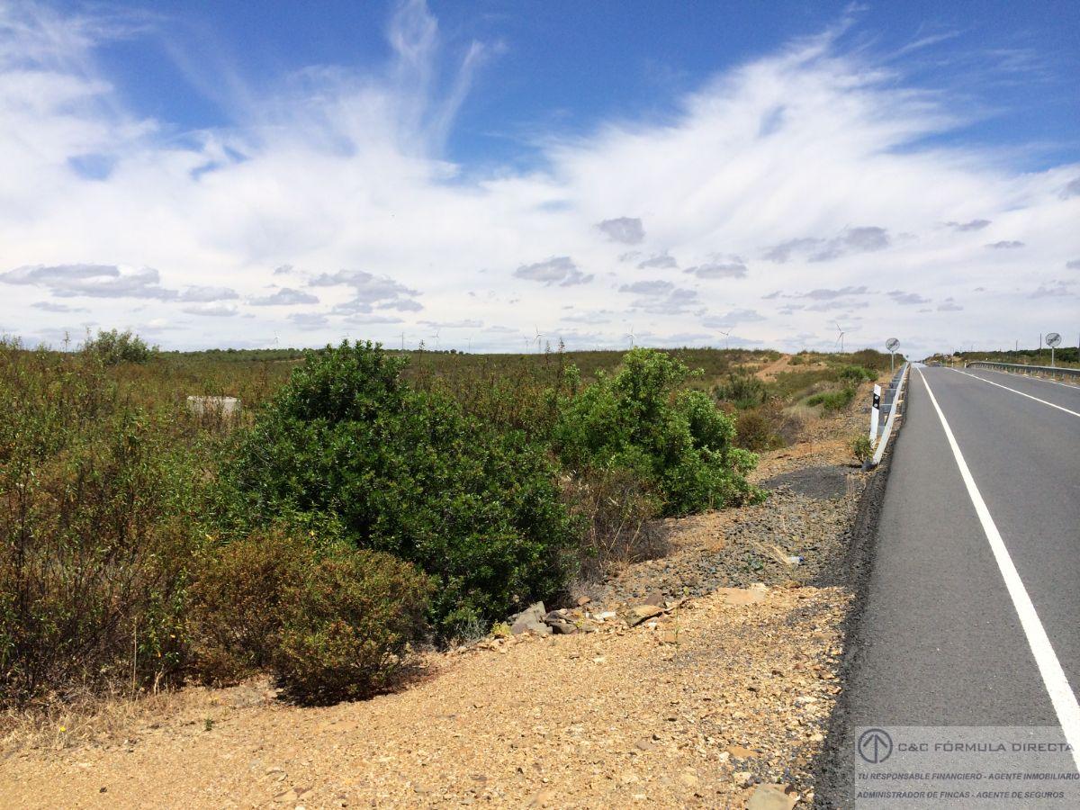 For sale of rural property in Villablanca