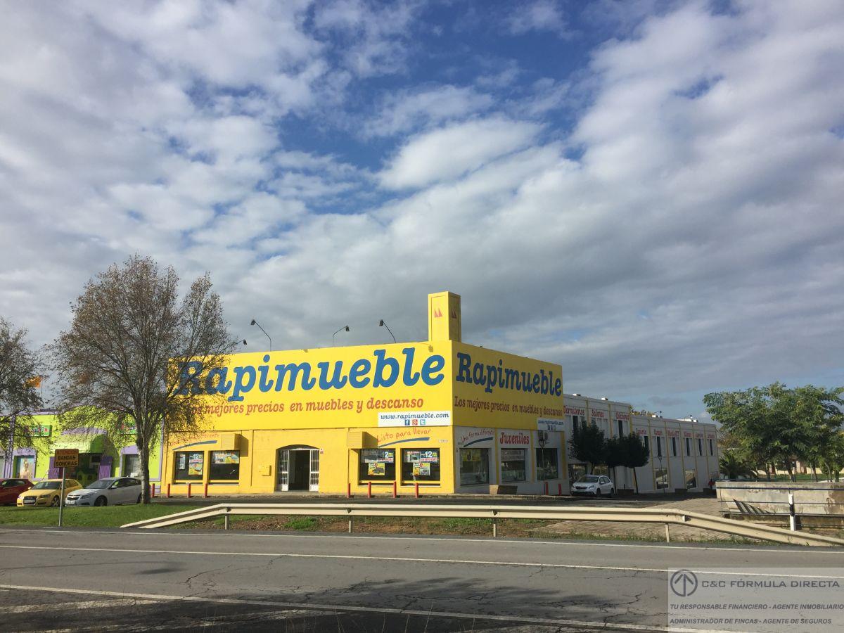 Verkoop van industrieel gebouw in Lepe