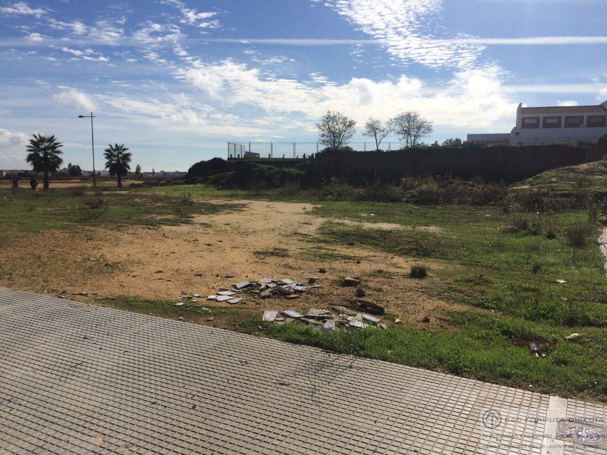 For sale of land in Lepe