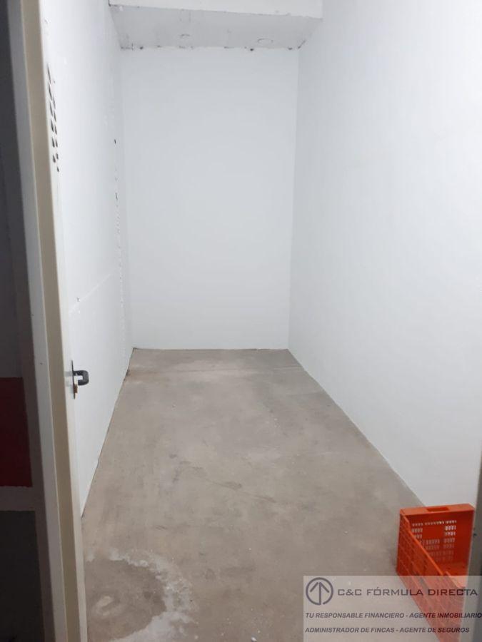 Zu verkaufen von garage in
 Lepe