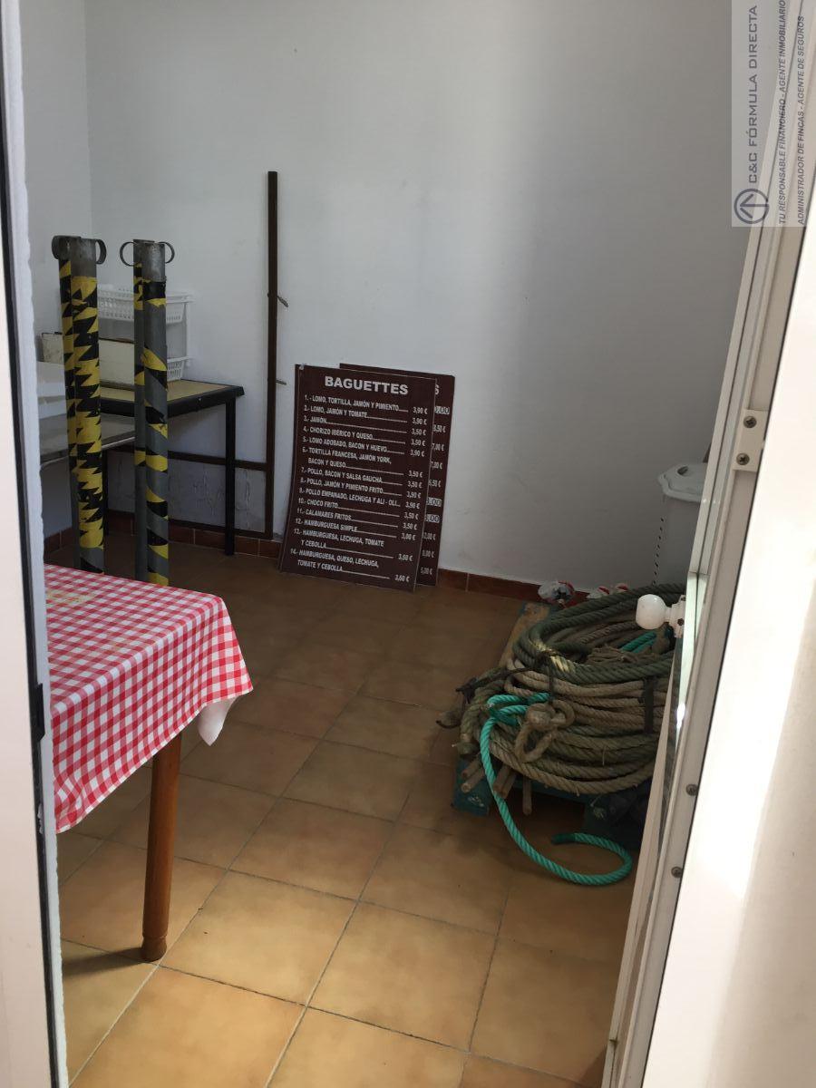 For sale of commercial in Lepe