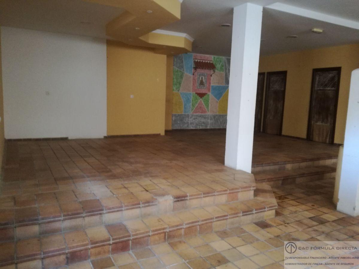 For sale of commercial in Lepe
