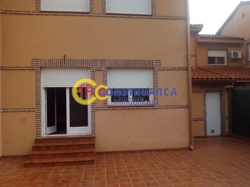 For sale of chalet in Oropesa