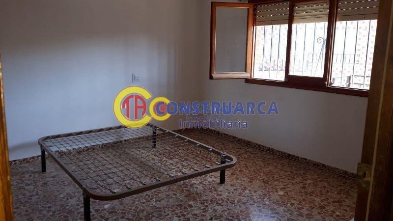 For sale of house in Navalmorales