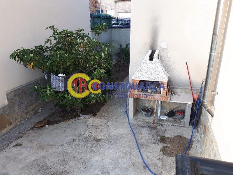 For sale of chalet in El Casar de Escalona