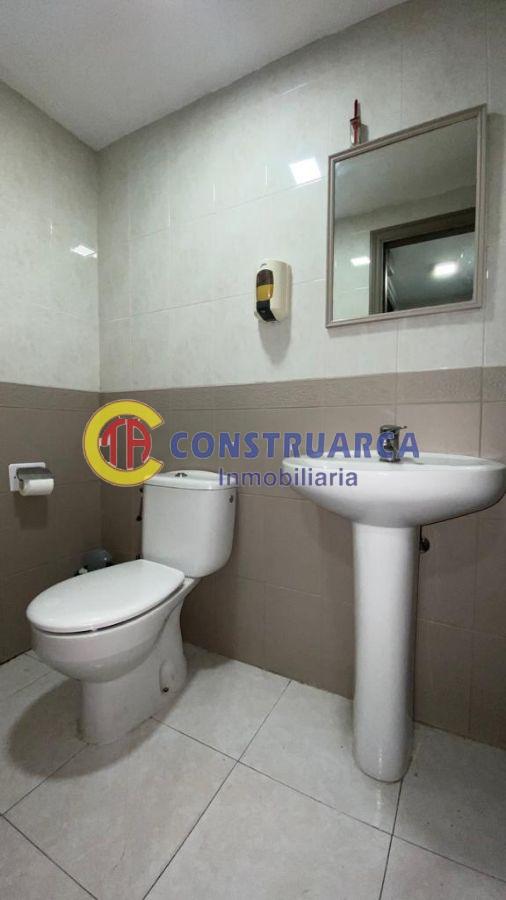For rent of commercial in Talavera de la Reina