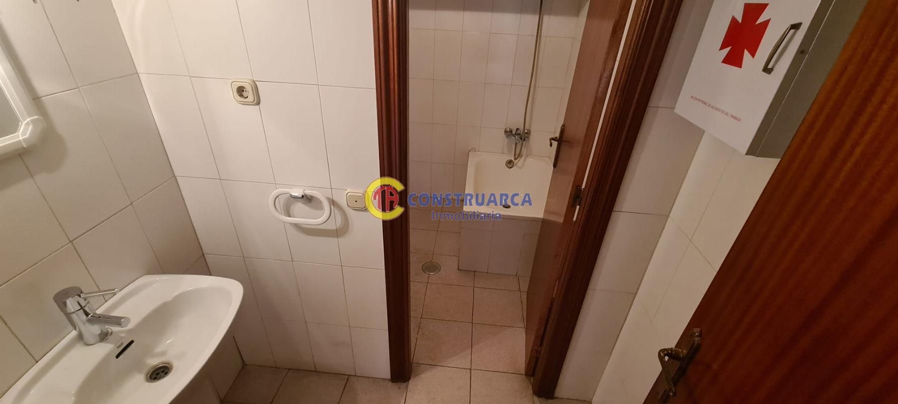 Продажа от

 Коммерческие помещения на Talavera de la Reina