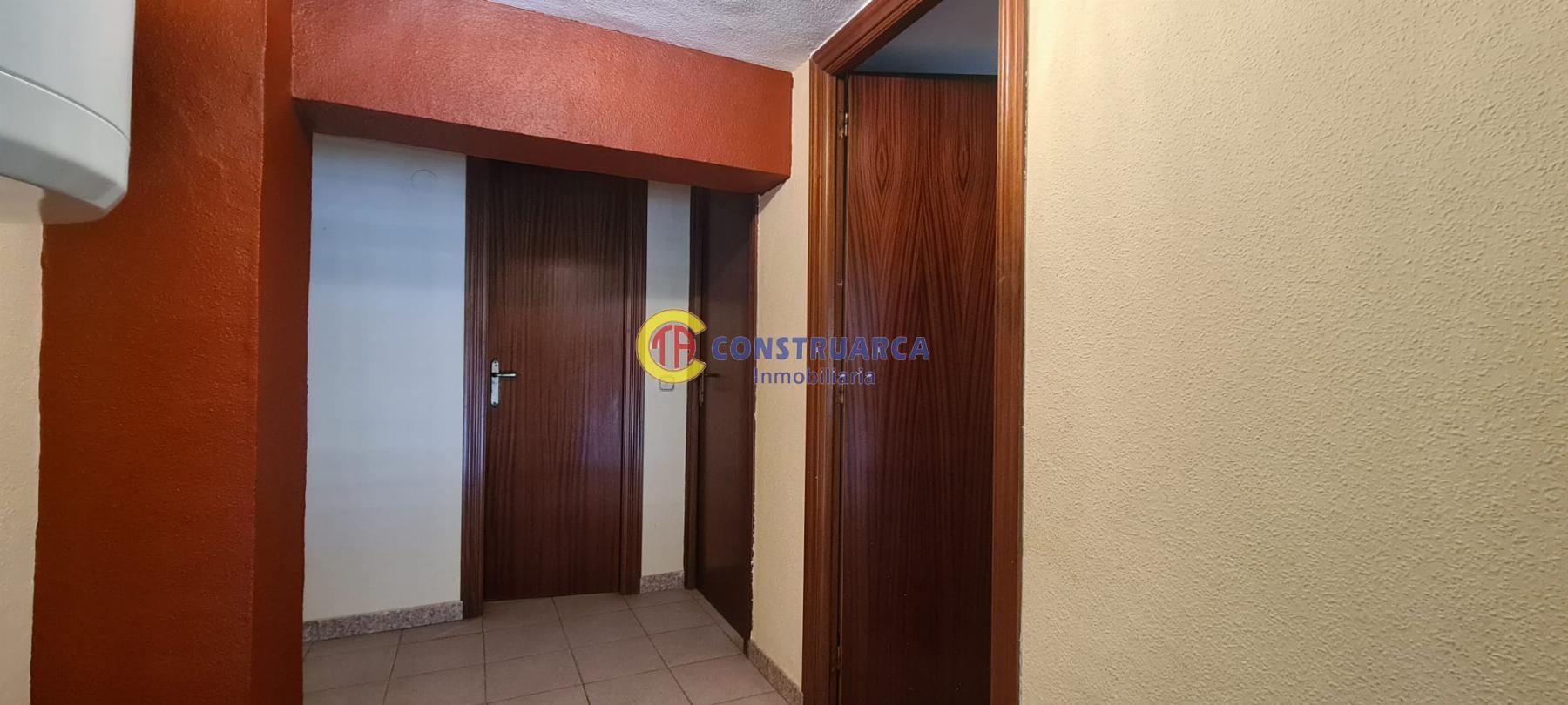 Продажа от

 Коммерческие помещения на Talavera de la Reina