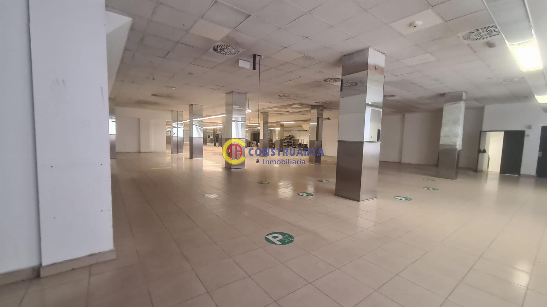 Venta de local comercial en Talavera de la Reina
