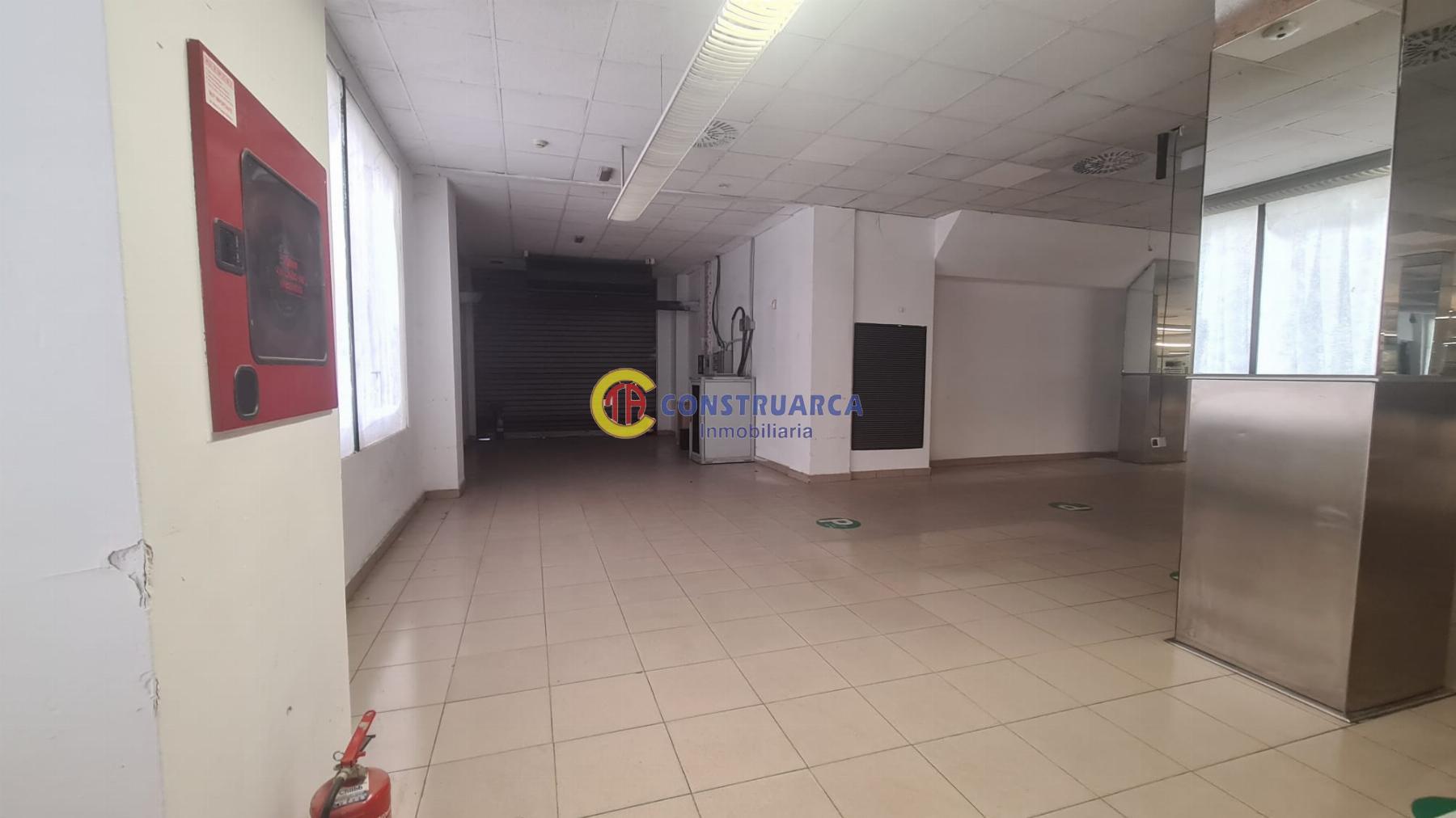 Venta de local comercial en Talavera de la Reina