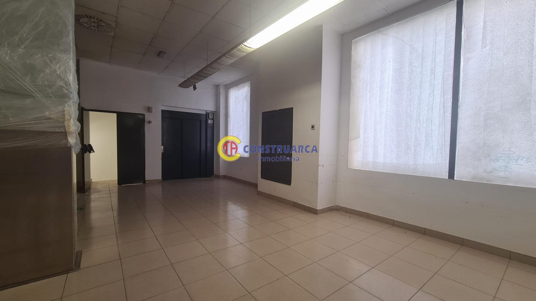 Venta de local comercial en Talavera de la Reina