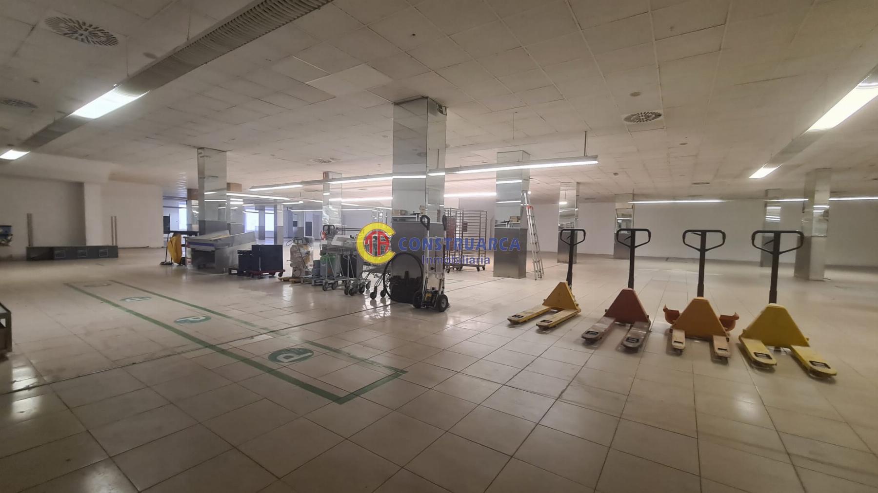 Venta de local comercial en Talavera de la Reina