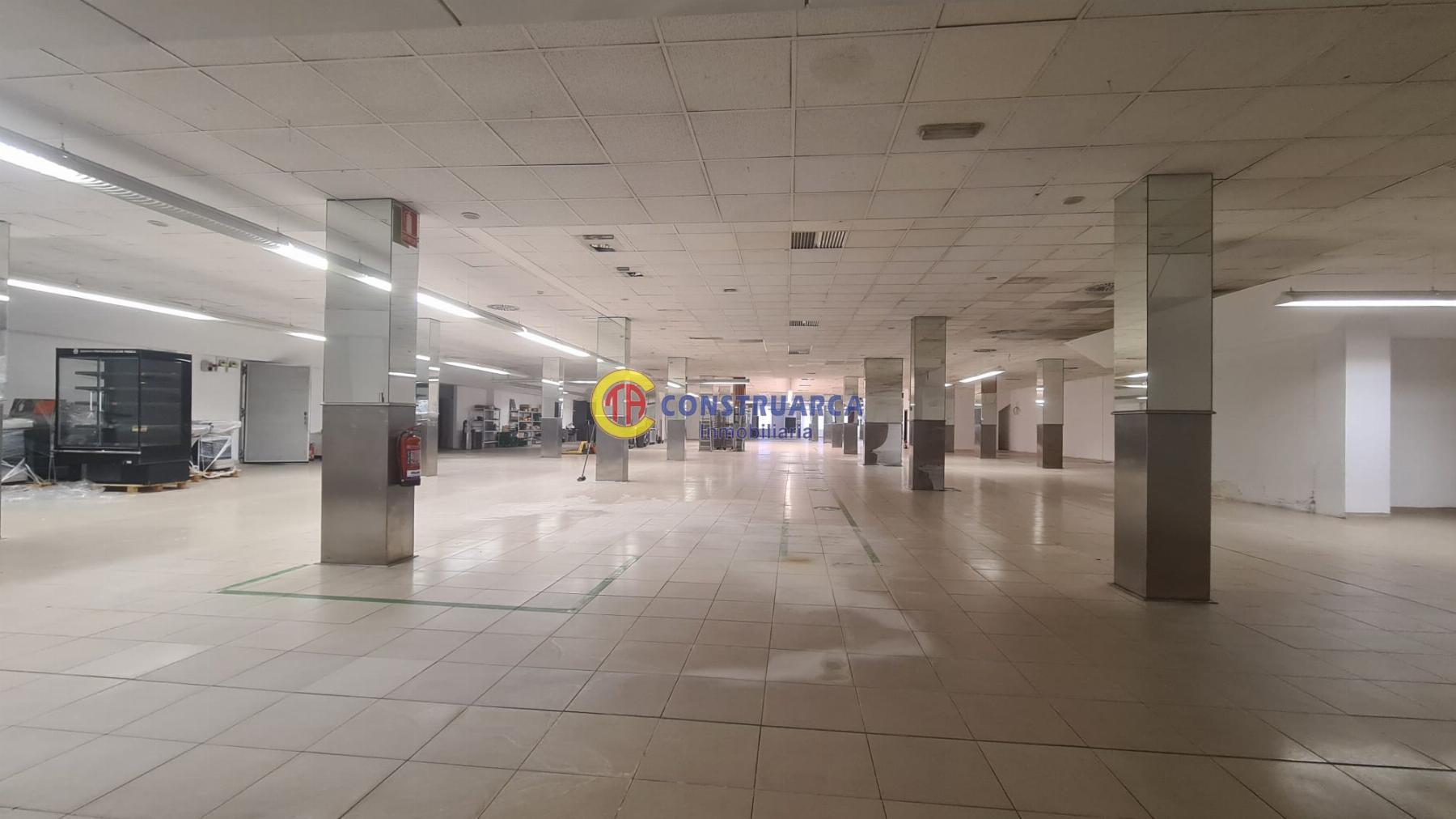 Venta de local comercial en Talavera de la Reina