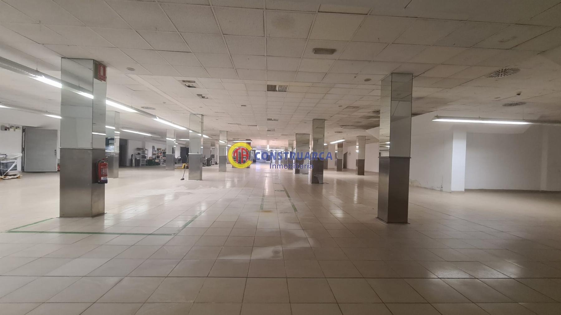 Venta de local comercial en Talavera de la Reina