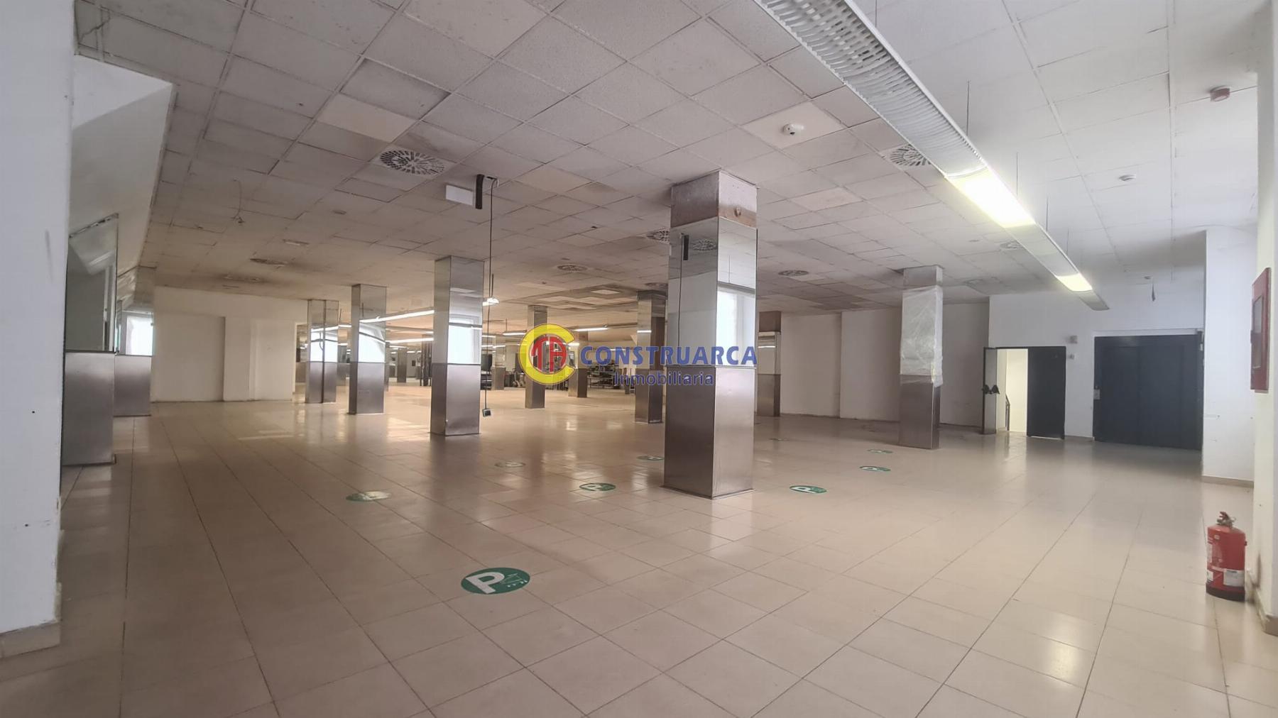 Venta de local comercial en Talavera de la Reina