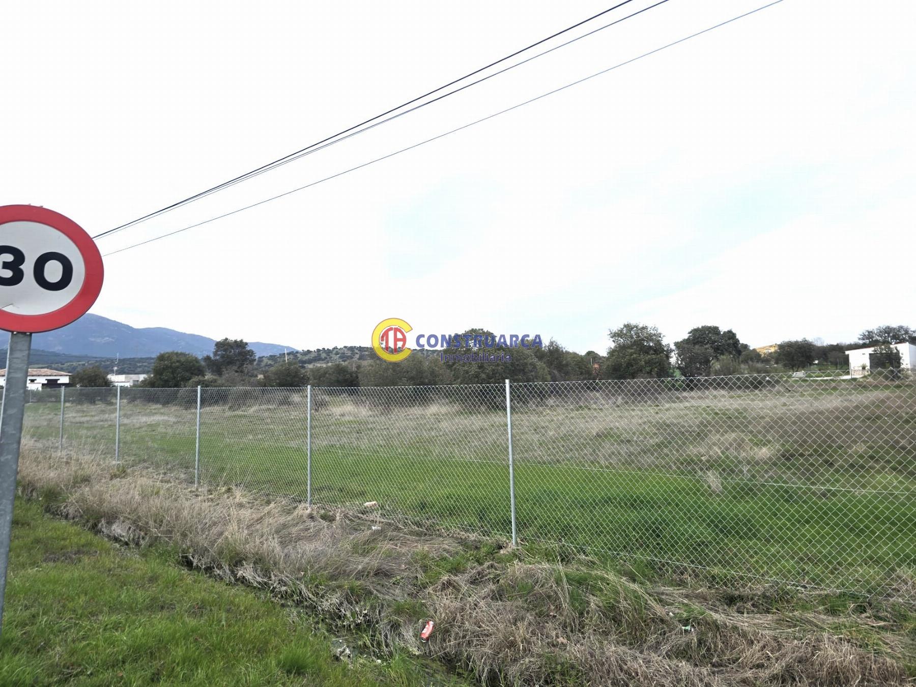 Venta de terreno en San Román de los Montes