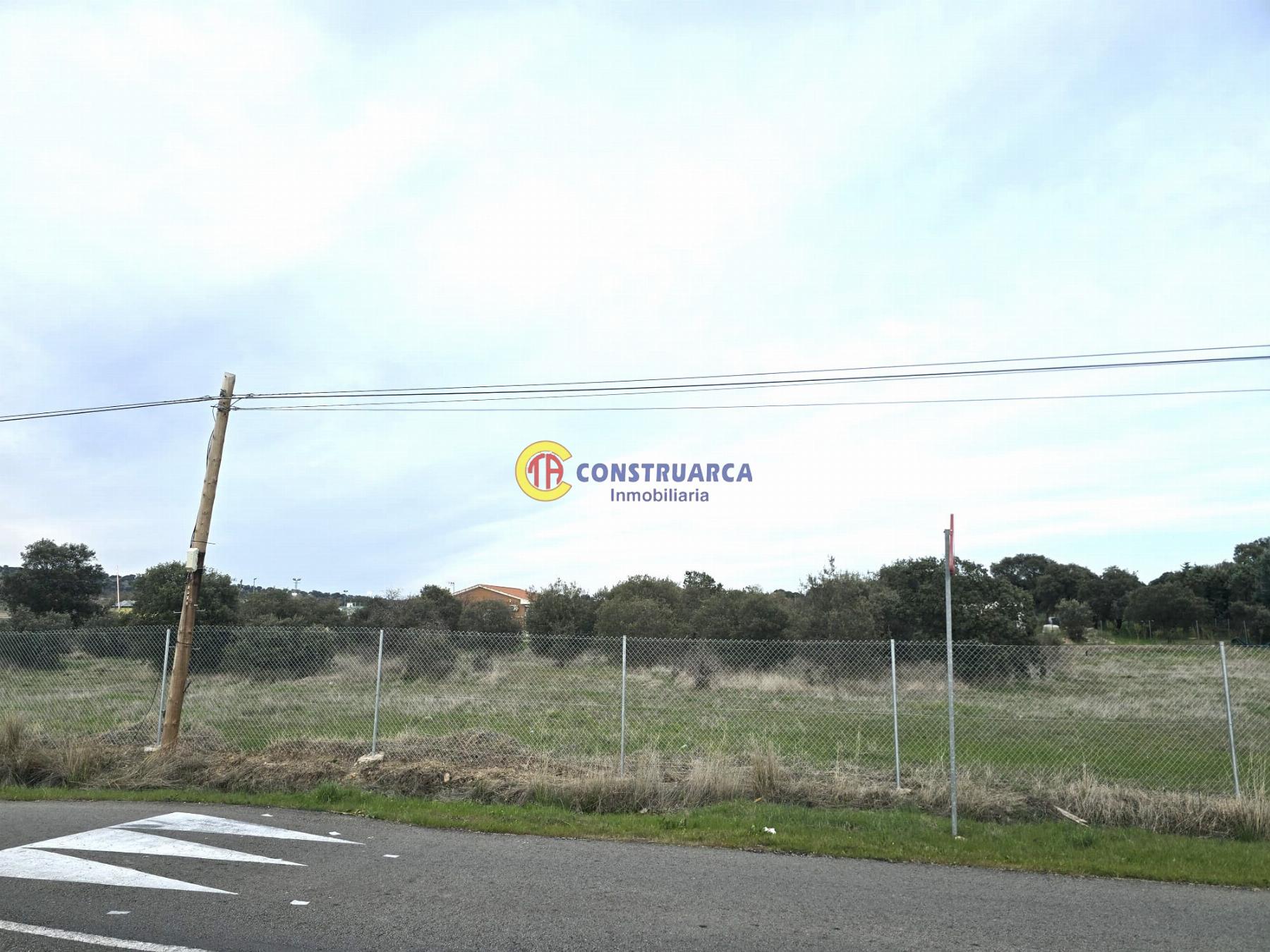 Venta de terreno en San Román de los Montes