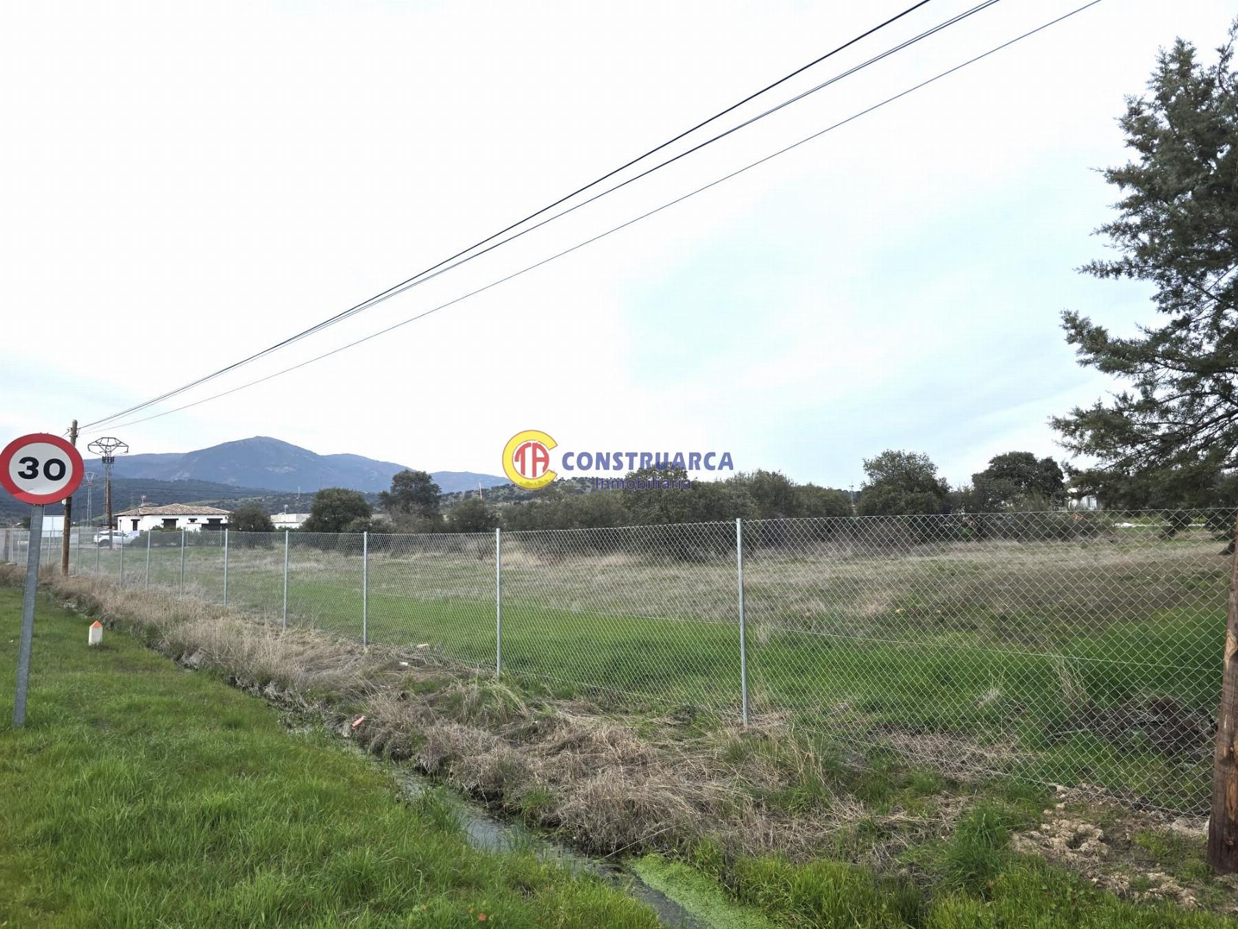 Venta de terreno en San Román de los Montes