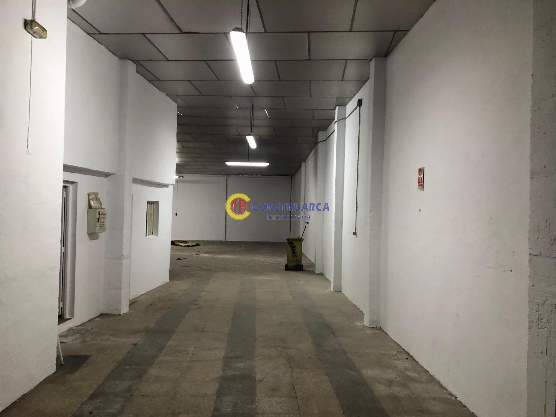 Venta de nave en Talavera de la Reina