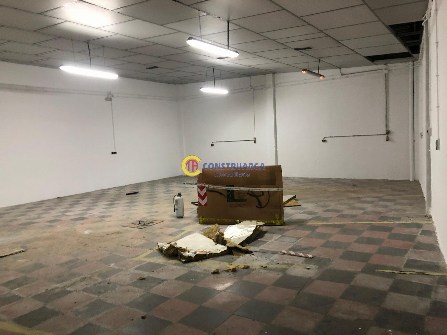 Venta de nave en Talavera de la Reina