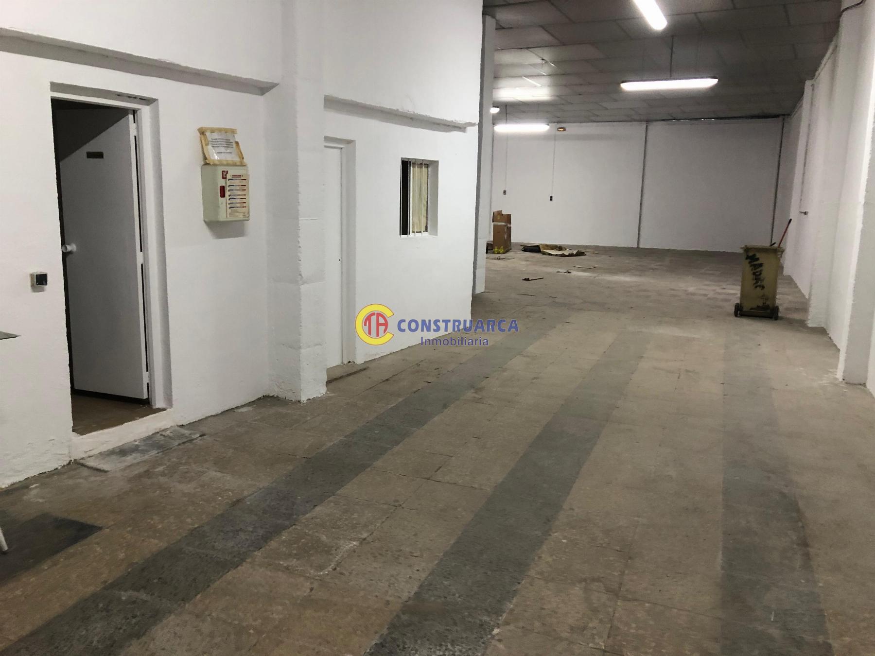 Venta de nave en Talavera de la Reina