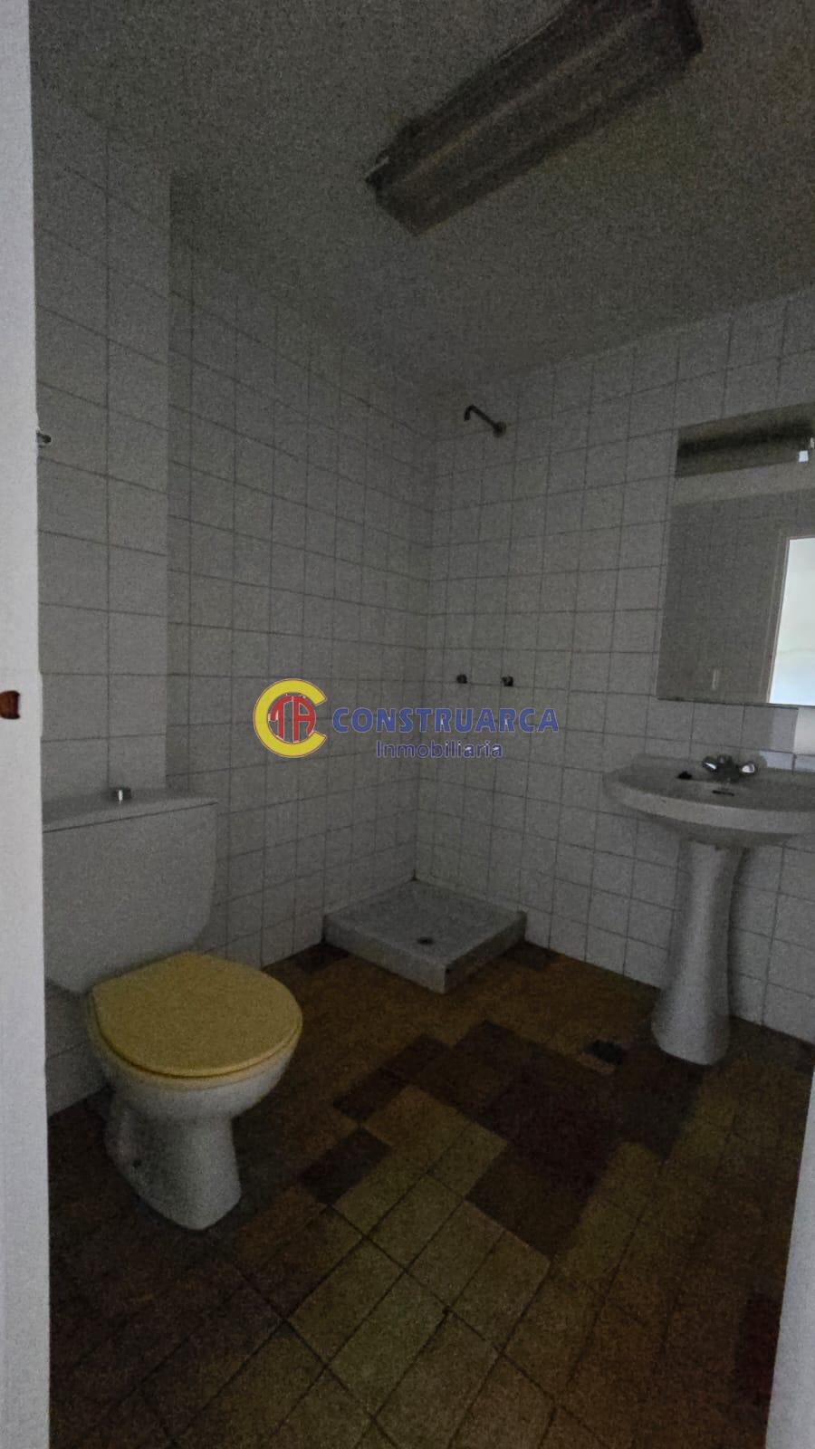 Venta de nave en Talavera de la Reina